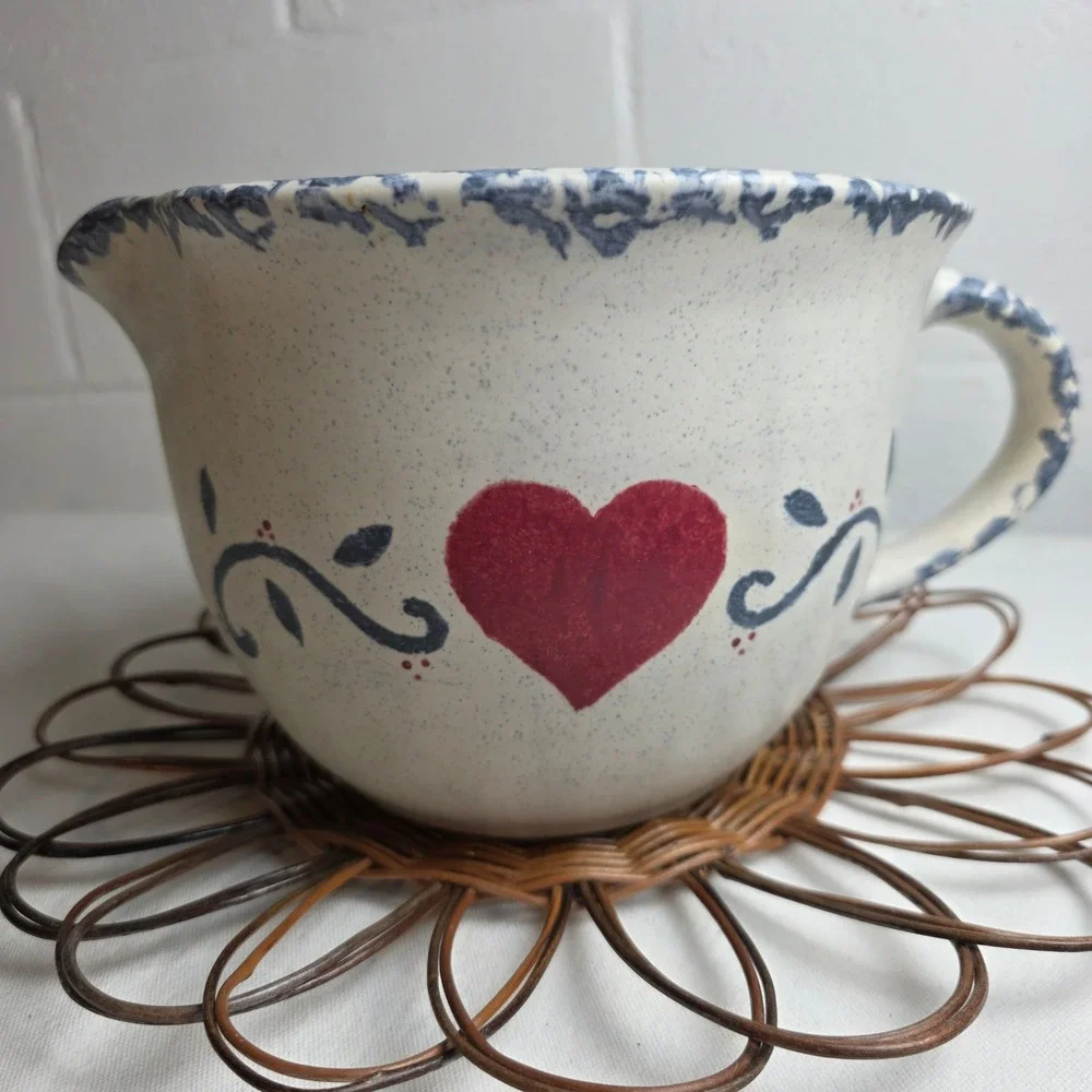 Vintage Farmhouse Stoneware Batter Bowl Blue Sponge Rim Red Heart Vine Cream